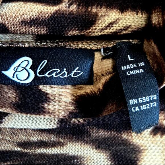 Blast Women’s Large Long Sleeve Animal Print Top - Picture 5 of 6